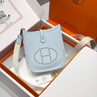 Hermes Mini Evelyne 16 Bag in Taurillon Clemence Leather H069441 - Default Title - View 1