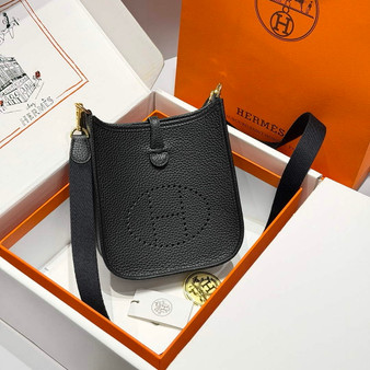 Hermes Mini Evelyne 16 Bag in Taurillon Clemence Leather H069436 - Default Title - View 1