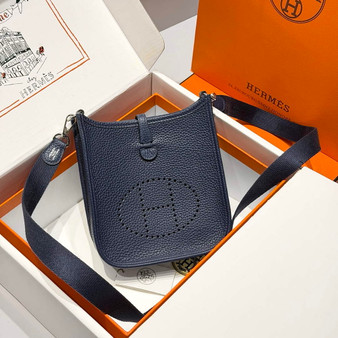 Hermes Mini Evelyne 16 Bag in Taurillon Clemence Leather H069439 - Default Title - View 1