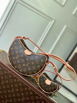 Louis Vuitton Croissant MM Bag M46828 Monogram - Default Title - View 1