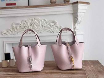 Hermès Picotin Lock 18 pocket bag Togo Leather Light Pink H9352003 - silver - View 1