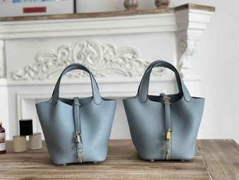 Hermès Picotin Lock 18 pocket bag Togo Leather light blue H9352003 - silver - View 1