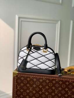 Louis Vuitton Alma BB M23666 White Lamb leather Gold Hardware