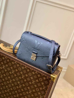 Louis Vuitton Pochette Métis M59211 Navy Blue Leather