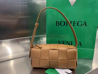 Bottega Veneta BV 729166 Small Brick Cassette In Tan