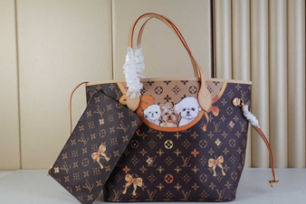 Louis Vuitton M40699 Neverfull MM Monogram Leather Dog