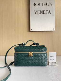 Bottega Veneta Bang Bang Vanity Case 789109 Green