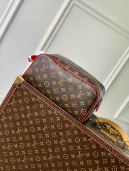 Louis Vuitton Dopp Kit M12641 Red