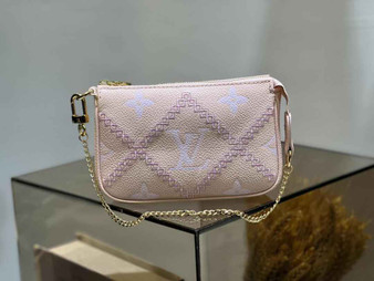 Louis Vuitton Mini Pochette Accessoires M81140 Apricot Leather