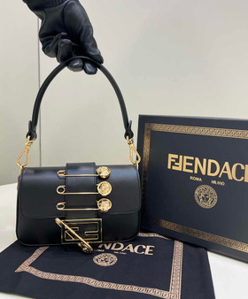 Fendi x Versace Fendace Brooch Baguette NM Bag 8BS066 Black