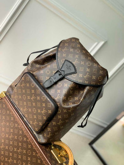 Louis Vuitton M46683 Montsouris Backpack Monogram Canvas