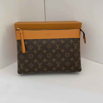 Louis Vuitton Pochette Voyage Souple M14057