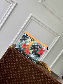 Louis Vuitton Pochette Voyage Bag M83465 Green - Default Title - View 1