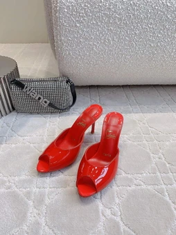 Christian Louboutin Me Dolly 100mm Patent Leather Mules - Red
