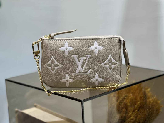 Louis Vuitton Mini Pochette Accessoires M80501 Gray Leather