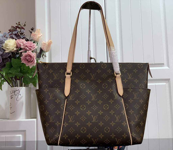 Louis Vuitton Totally MM Tote Bag M56689 Monogram Canvas - Default Title - View 1