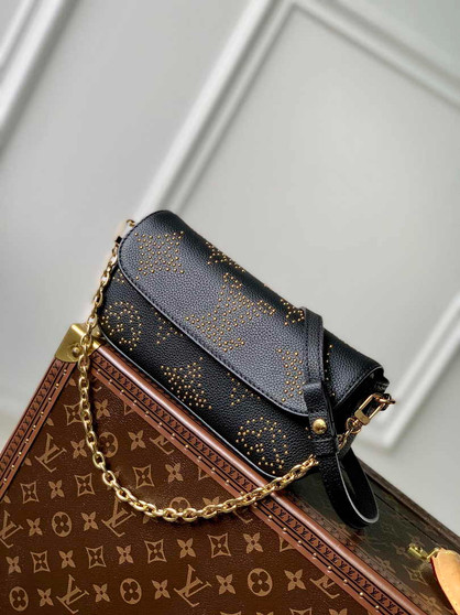 Louis Vuitton Wallet on Chain Ivy M82653 Black Leather