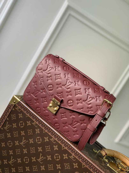 Louis Vuitton Pochette Métis M46613 Monogram Empreinte Leather