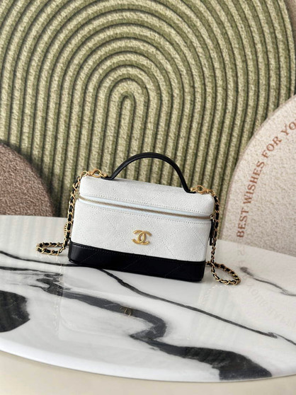 Chanel Vanity with Chain Mini | AP5186 White Suede Bag