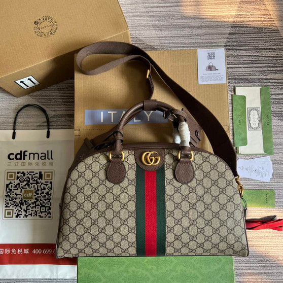 Gucci 723309 Savoy medium bowling bag Beige GG Supreme canvas