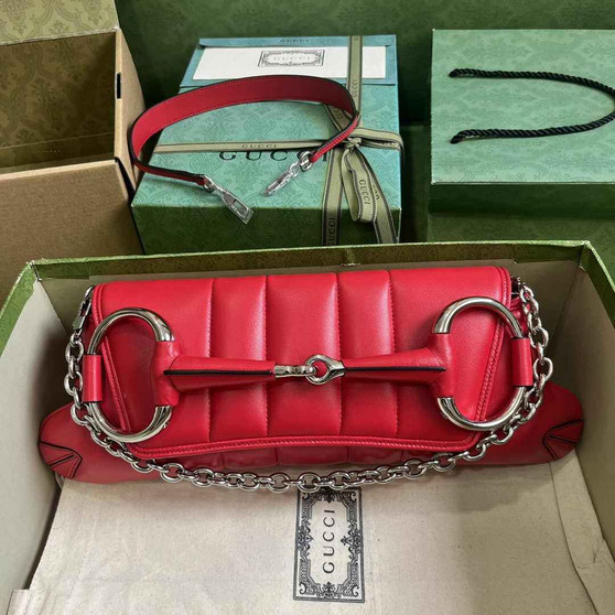 Gucci Horsebit Chain medium shoulder bag �?64255 in Red leather