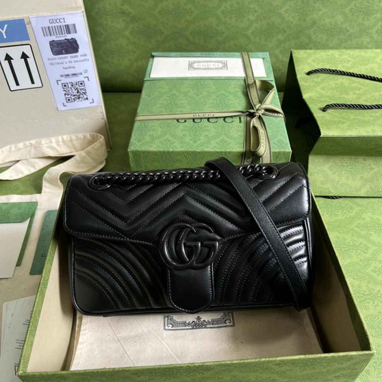 Gucci 443497 GG Marmont small matelassé shoulder bag Black leather