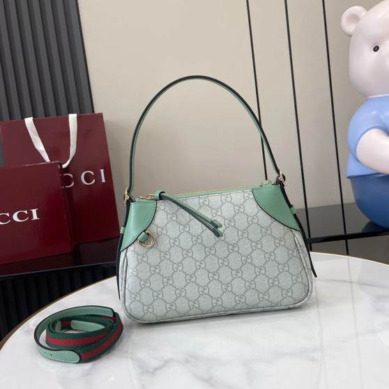 Gucci GG Emblem small shoulder bag 815218 in green fabric