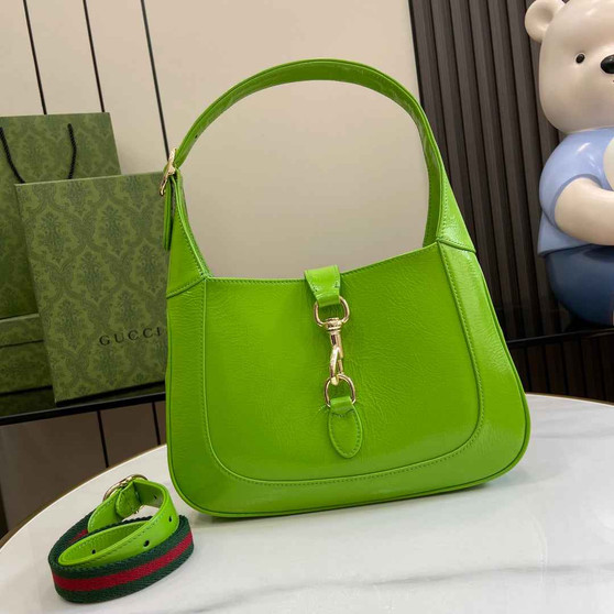 Gucci Jackie small shoulder bag in green patent leather 782849