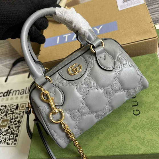 Gucci �?02251 GG Matelassé leather mini bag gray