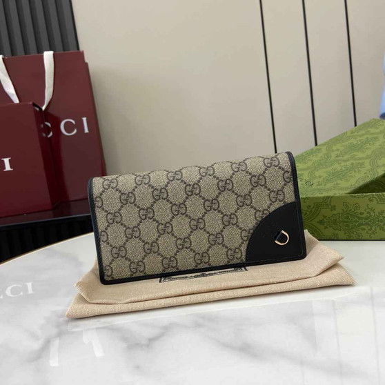 Gucci GG Emblem continental wallet 821802 black leather