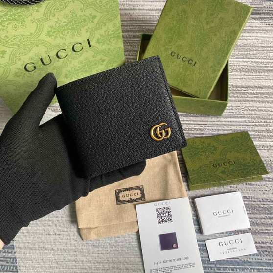 Gucci �?28726 GG Marmont leather bi-fold wallet black gold