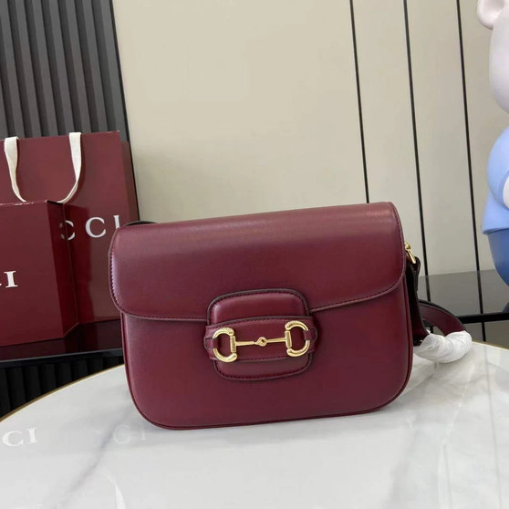 Gucci Horsebit 1955 Aura small shoulder bag, 847063 Rosso Ancora red leather