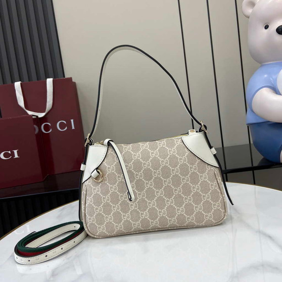Gucci GG Emblem small shoulder bag 815218 in white fabric