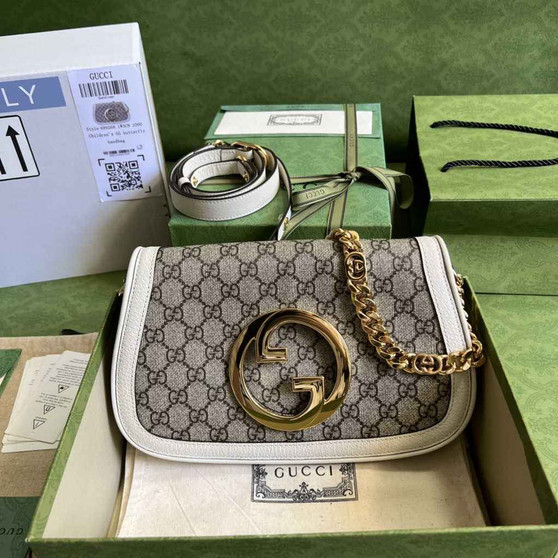 Gucci 699268 Blondie shoulder bag GG Supreme beige leather