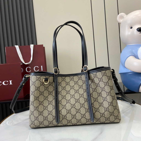 Gucci GG Emblem medium tote bag 815214 in black fabric