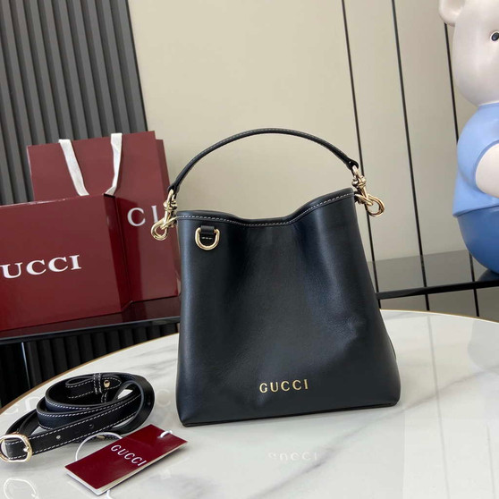 Gucci GG Emblem small bucket bag 815118 in black leather