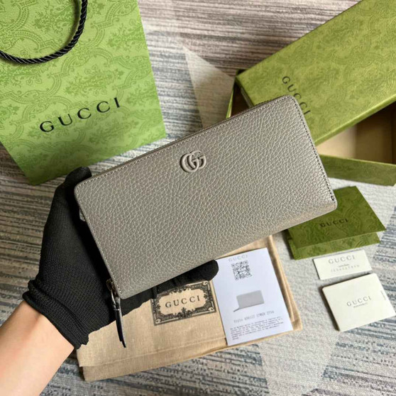 Gucci ‎�?56117 GG Marmont zip around wallet Gray leather