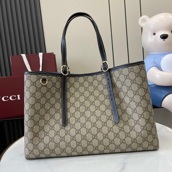 Gucci GG Emblem large tote bag 815213 in black fabric