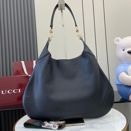 Gucci B large shoulder bag, 820169 in black leather