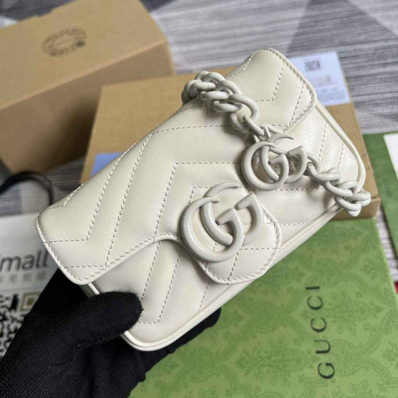 Gucci 699757 GG Marmont belt bag white
