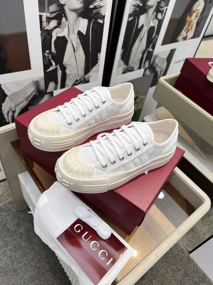 Gucci Women's chunky sneaker ‎831825 White - Default Title - View 1