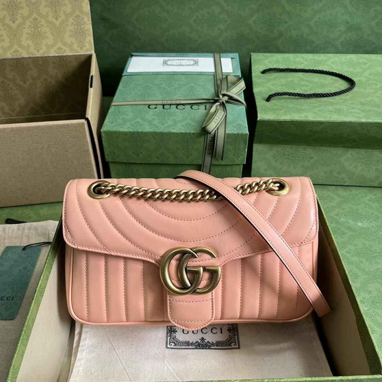 Gucci 443497 GG Marmont small matelassé shoulder bag Pink