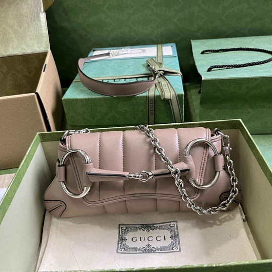 Gucci Horsebit Chain small shoulder bag �?64339 in Light Pink leather