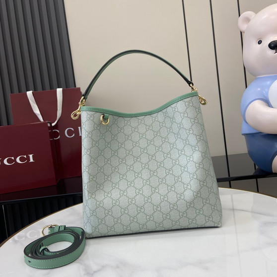 Gucci GG Emblem medium bucket bag ‎815103 in green fabric