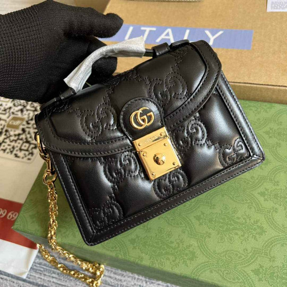 Gucci 724499 GG matelassé small top handle bag black leather - W18cm x H13cm x D6.5cm / Black - View 1