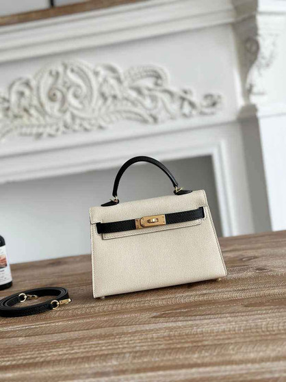 Hermes Kelly Bag 19 Epsom Leather Beige Black Gold H82341 - Default Title - View 1