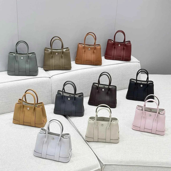 Hermes Mini Neo Garden 23 Bag, H086729 Togo calfskin - Black - View 1