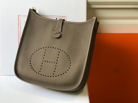 Hermès Evelyne III 29 Bag Taurillon Clemence Gray - Default Title - View 1