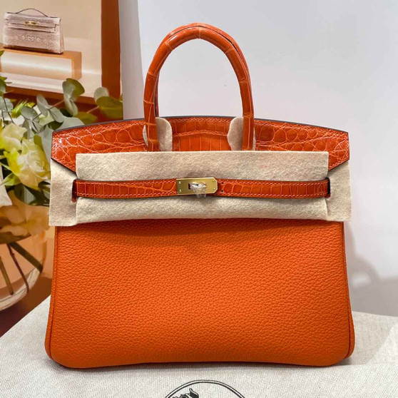 Hermès Birkin Bag Orange Crocodile Togo Gold Hardware H8607 - W25×H20×D13cm - View 1