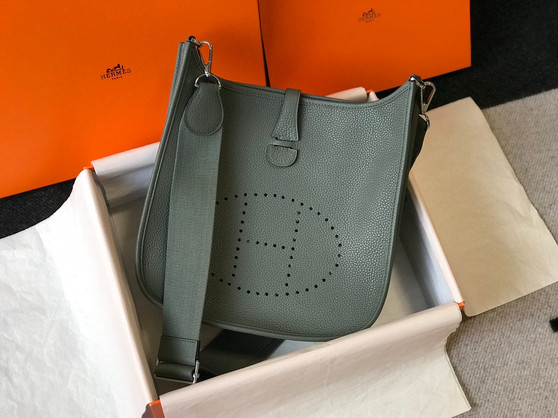 Hermès Evelyne III 29 Taurillon Clemence Shoulder Bag ArmyGreen Silver - Default Title - View 1